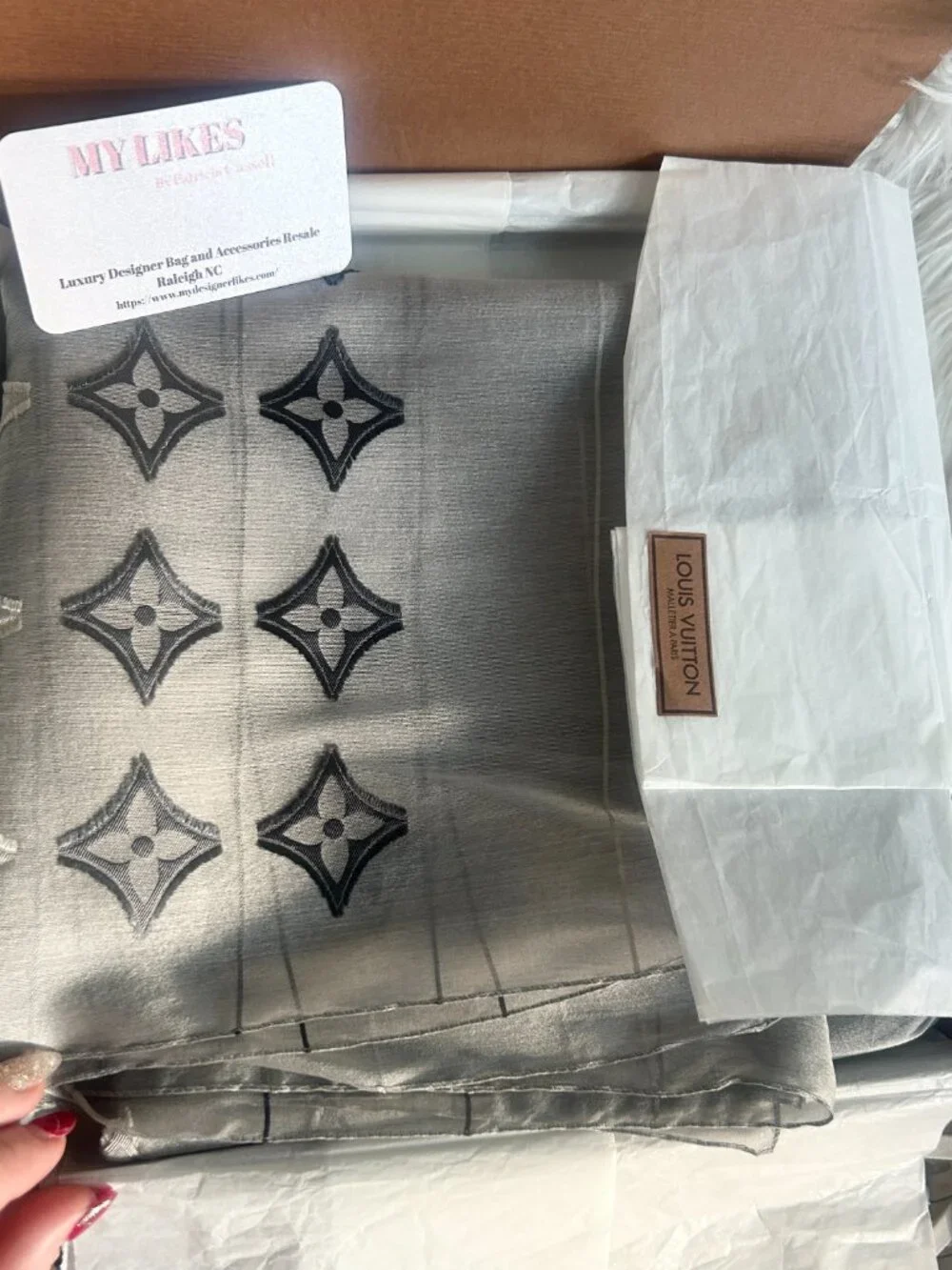 Louis Vuitton  Ombré Monogram Fleur Silk Scarf